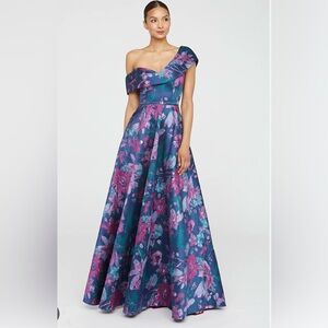 Theia Angelica Gown NEW